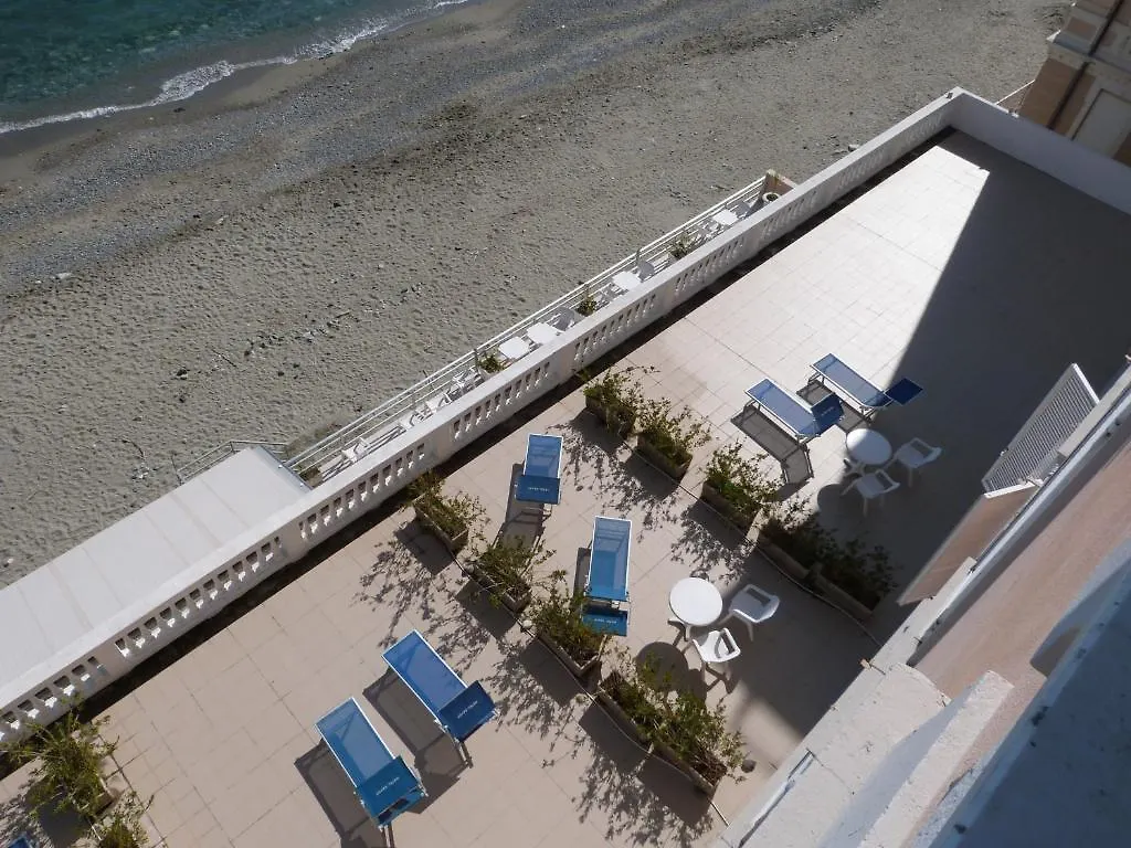 Hotel Savoy Varazze 3*,